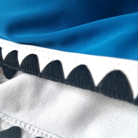 ROMWE Women's Embroidery Triangles Bikini Top . Size L. - Picture 9 of 10